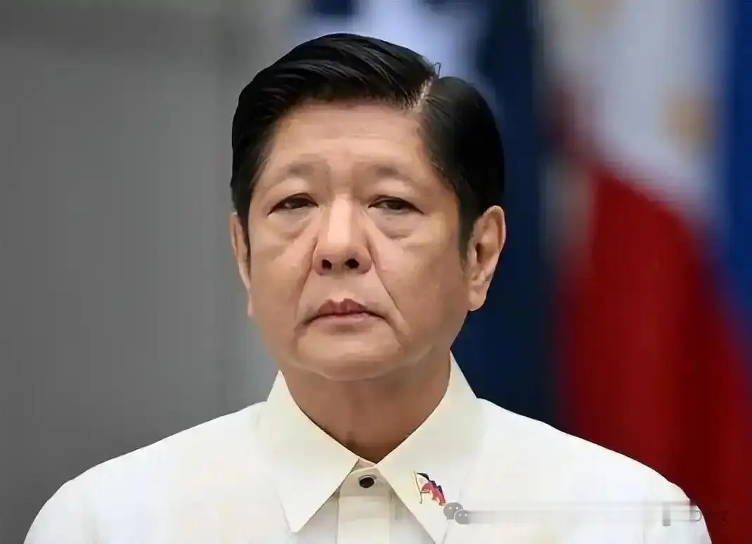 马科斯走进新德里金砖峰会现场这件事，乍一看容易让人愣一下。不是因为菲律宾总统不能来，而是把来宾名单摊开看，菲律宾的位置很微妙。

2026年9月12日至13日，第18届金砖峰会在新德里举行，印度总理莫迪邀请马科斯出席。菲律宾总统府说得很清楚，马科斯不是以金砖成员国领导人身份来的，而是以2026年东盟