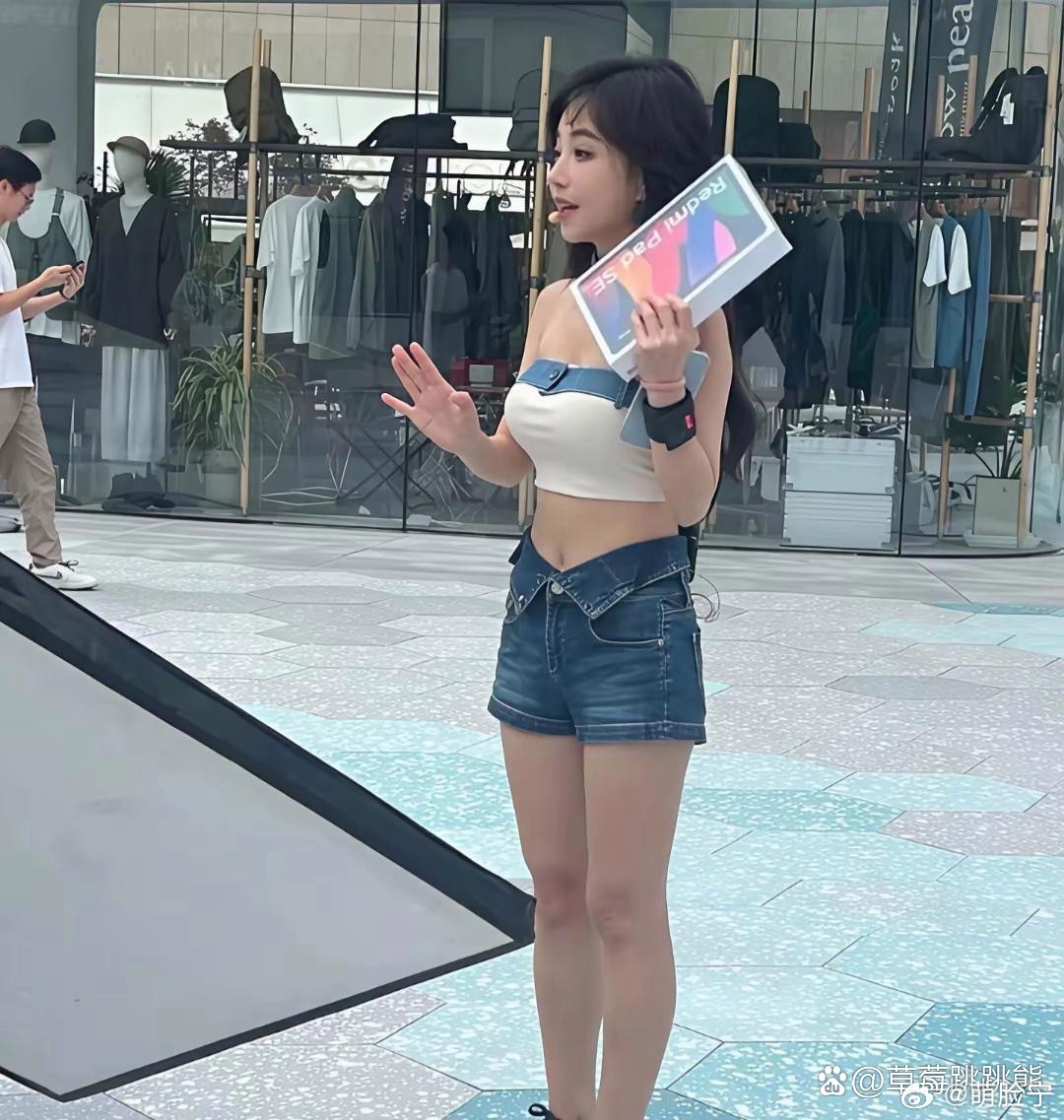 冯提莫去掉美颜的样子 ​​​