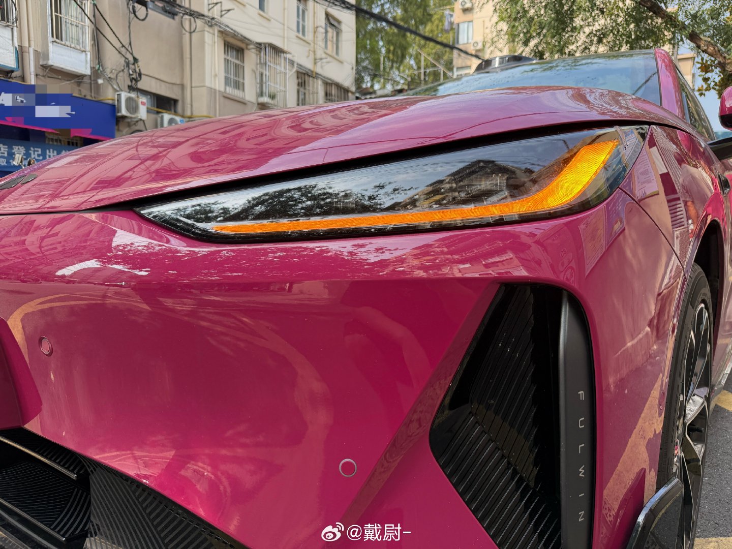 开着风云A9回老家过中秋
他说他想奶奶了！
带着儿子回家看他奶奶 ​