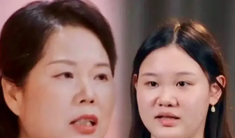 张家齐估计很难结婚了，不是因为她被两任男友劈腿，而是因为她有一个严重的问题，那就是她妈妈的控制欲太强了。

张家齐妈妈生了女儿就没再工作，全职主妇当到现在。

真正让人揪心的，倒不是她以后能不能结婚，而是退役之后，她能不能慢慢把自己的人生拿回来。

六岁进队，十几年的训练、比赛、封闭生活，身边是教练