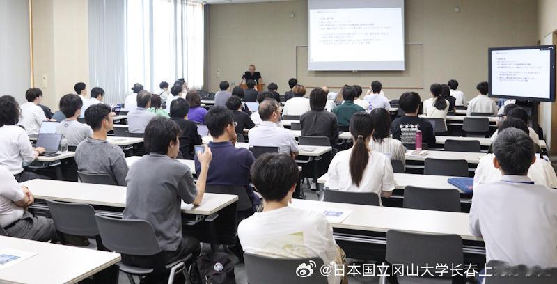 【冈大·科研】加州理工学院下条信辅教授J PEAKS特别演讲会举办——以人类磁觉为切入点，探讨知觉、意识与AI相关议题
冈山大学研究・创新共创机构于7月29日，在创立五十周年纪念馆举办J PEAKS特别演讲会，特邀加州理工学院（Caltech）下条信辅教授，演讲题目为《人类真的拥有磁觉吗？——心理学史上的争 ​
