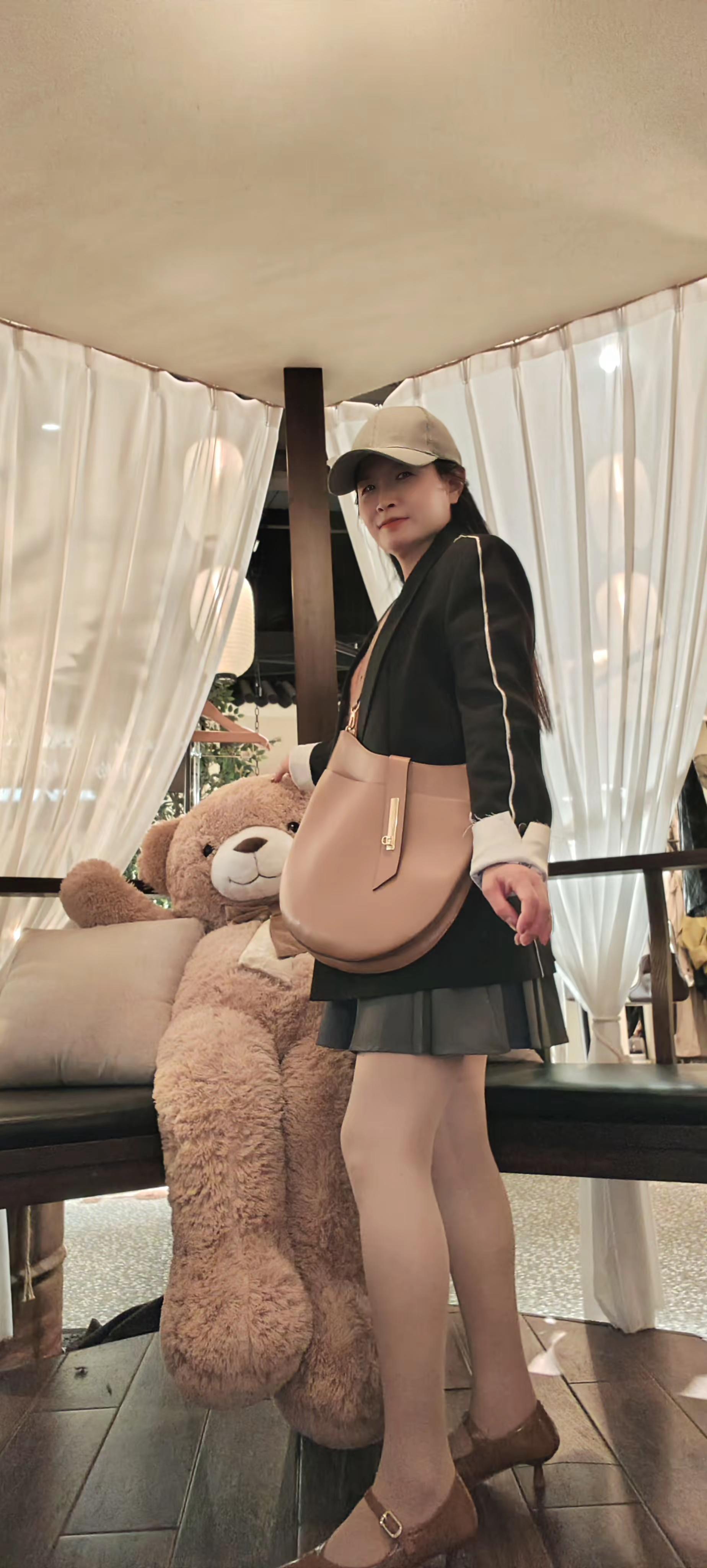 <p>穿搭 慵懒风穿搭 酷酷的小姐姐 御姐 高跟鞋 <!--{img...