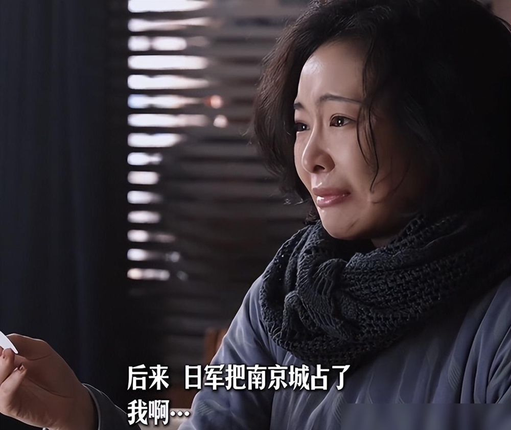 本届金鸡奖最佳女主角大概率应该会是高叶，虽然宋佳提名的热度很高，但网友的排斥感也非常强烈，毕竟她已经凭借《山花烂漫时》中的张桂梅一角，拿下了‌白玉兰奖、金鹰奖、飞天奖三项最佳女主角‌，这在电视剧领域已经封神了。

不过，替高叶叫好，不必先把宋佳推出去。电视剧里的成绩不能直接换成电影奖杯，同样，也不能
