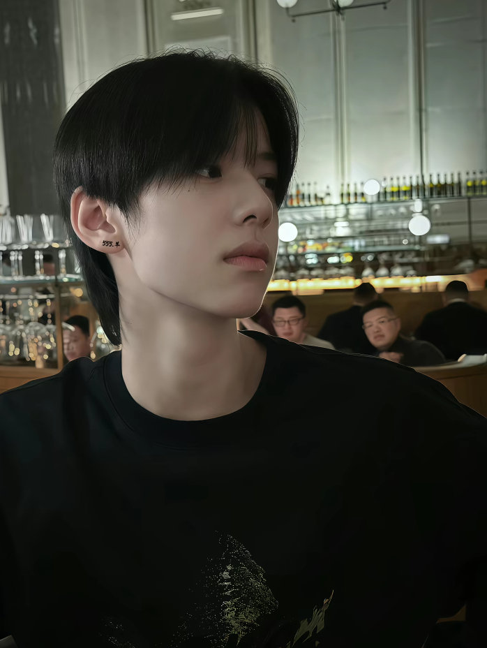 #林子烨[超话]# 来吧，展示[酷]​