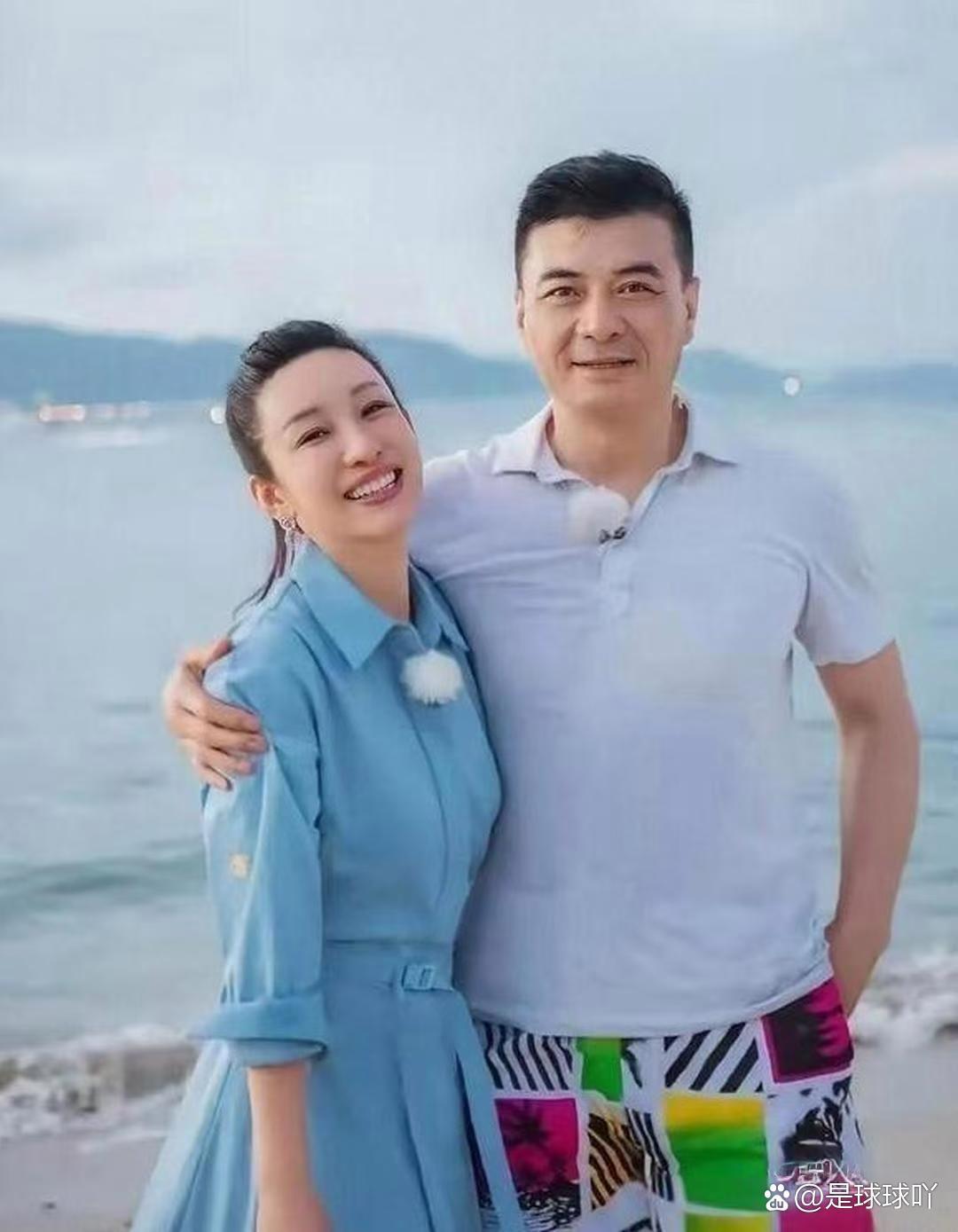 建斌当众说秦海璐老公丑，没想到秦海璐直接一句怼回去，全场都安静了。秦海璐眼睛都没眨，说，我老公是丑，但他能在我产后抑郁，胖到160斤，连自己都嫌弃自己的时候，抱着我，告诉我没事，不就胖点儿么，我养得起你，他能跪在地上给我剪一晚上脚指甲。你能吗？不像有些女明星，生完孩子还得赶紧恢复身 ​