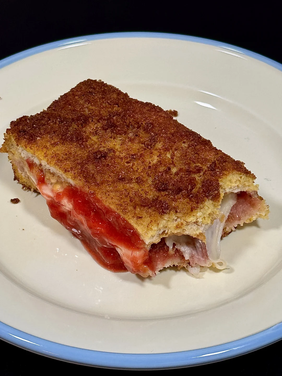 吃不吃三明治的都沉默了，巨满足🍓🧀🥜🍞