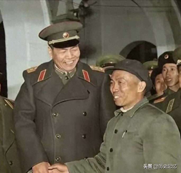 1958年，国家号召大批转业人员开垦北大荒。老红军许成余响应号召，决定转业前往黑