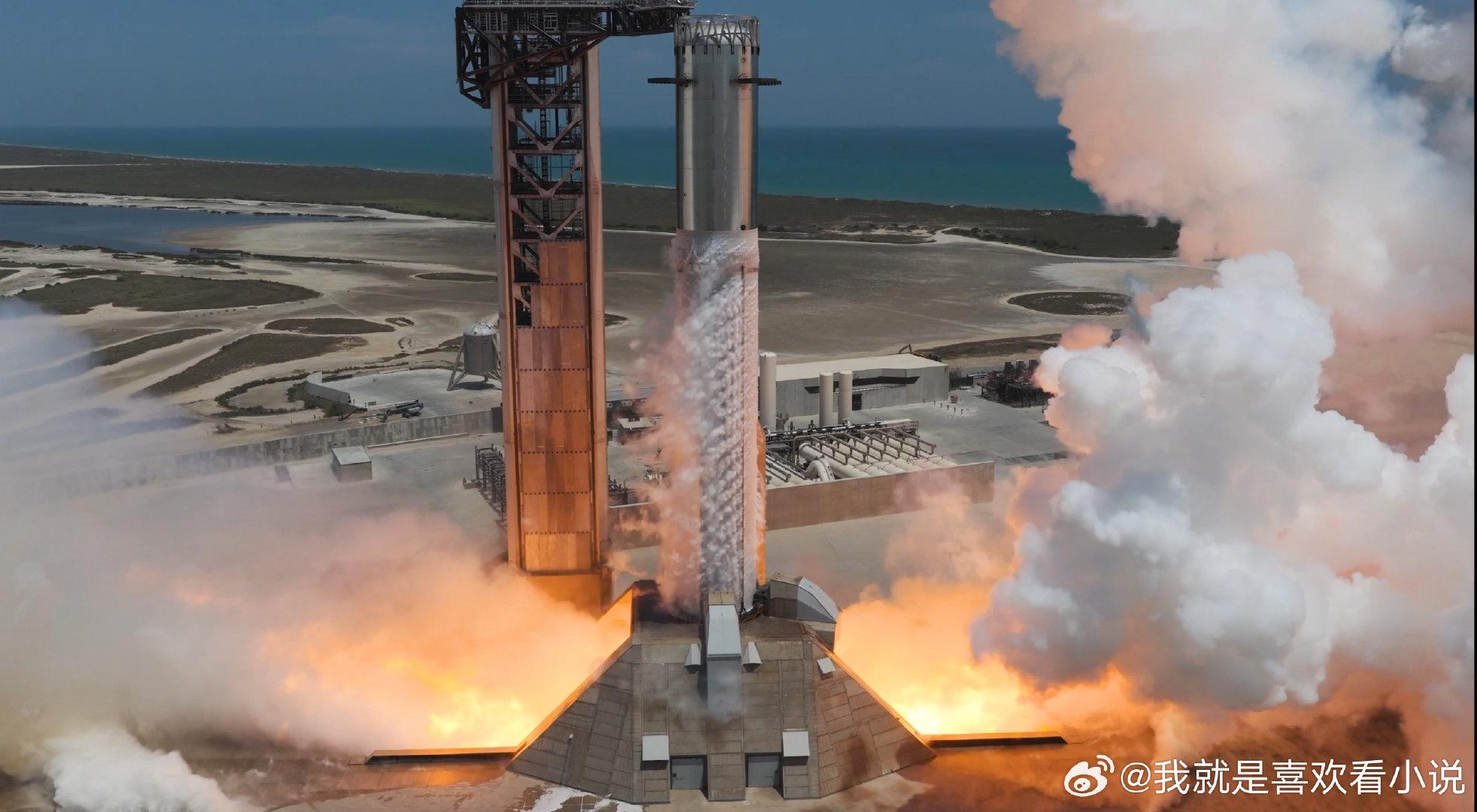 星舰第十四次试飞最早将于22日早7:15分试飞，北京时间晚20:15。可能会调整。

本次任务将部署26颗星链 V3卫星，这是星舰首次携带运营有效载荷。
本次将正式入轨，飞行约10小时完成6圈轨道后在太平洋溅落。
飞船部分和一级助推器部分均不回收——可能在第十五次试飞时发生。 ​