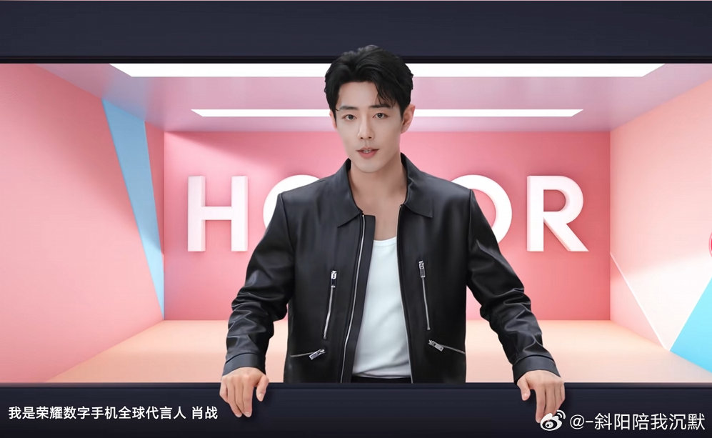 我们在命运的两端，是否有相似的十年~~#荣耀Magic9# ​