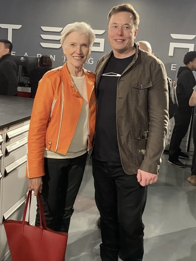 马斯克：母爱给了我自由❗️