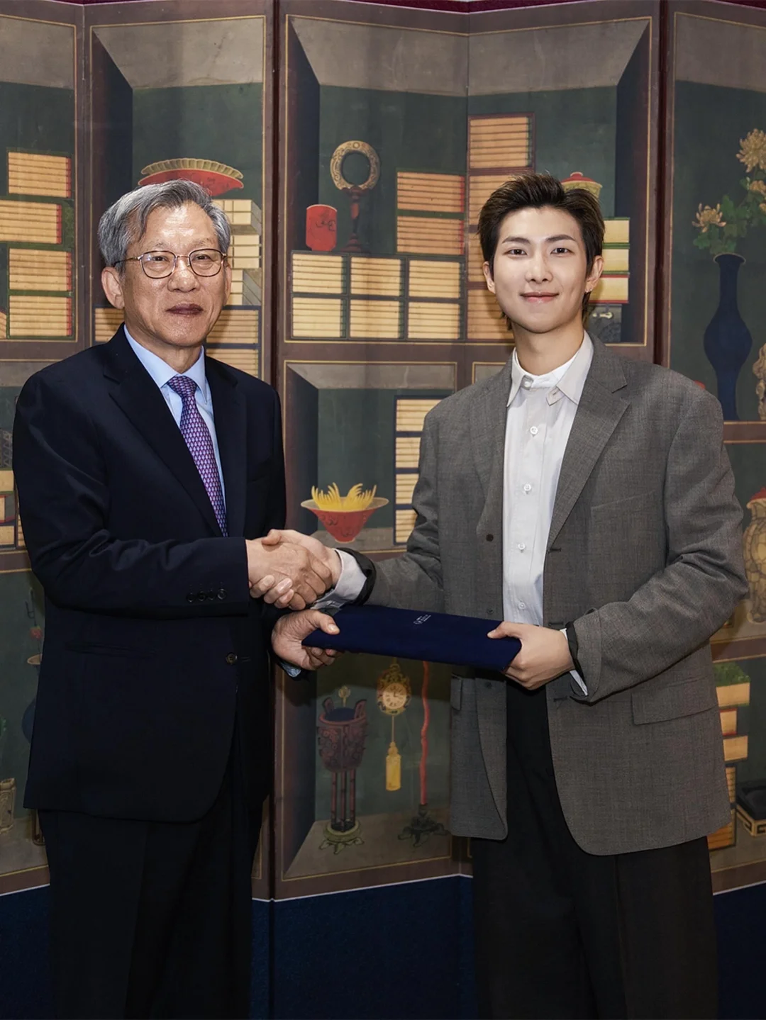 韩国国立中央博物馆任命金南俊全球宣传大使