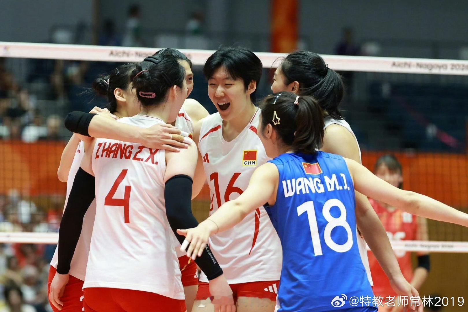 #中国女排[超话]# 

2026日本名古屋亚运女排决赛，中国女排直落三局3-0（25-19 25-20 25-23）零封东道主日本女排卫冕夺冠，这是中国女排亚运史上的第10个冠军。

主力名单

主攻：吴梦洁、庄宇珊，董雨涵

副攻：王奥芊、郭中楠

接应：龚翔宇

二传：张籽萱

自由人：王梦洁 ​​​