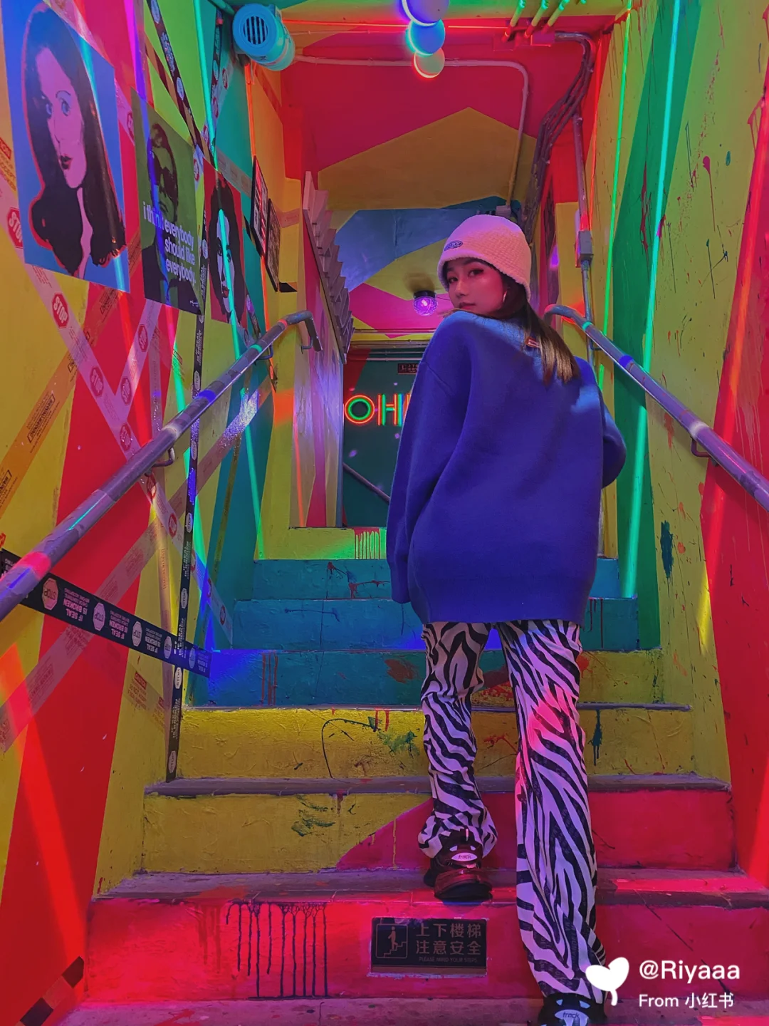 香港探店｜超酷好拍玩味十足的恶搞创意Cafe