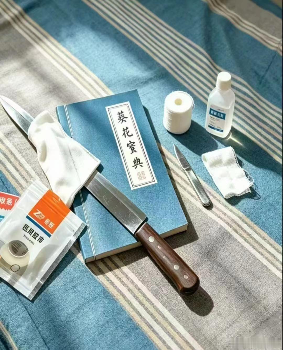 高考作弊与反作弊，一直都是魔高一尺道高一丈的状态。当年有人把隐蔽耳机藏...
