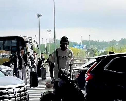 辽宁男篮竟然要去打附加赛了，十二年来头一回。    4月27号，全队从...