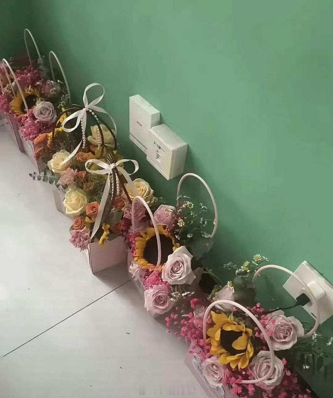 #教师节校长守校门劝退礼物##教师节##教师节礼物#摆拍🎁 ​