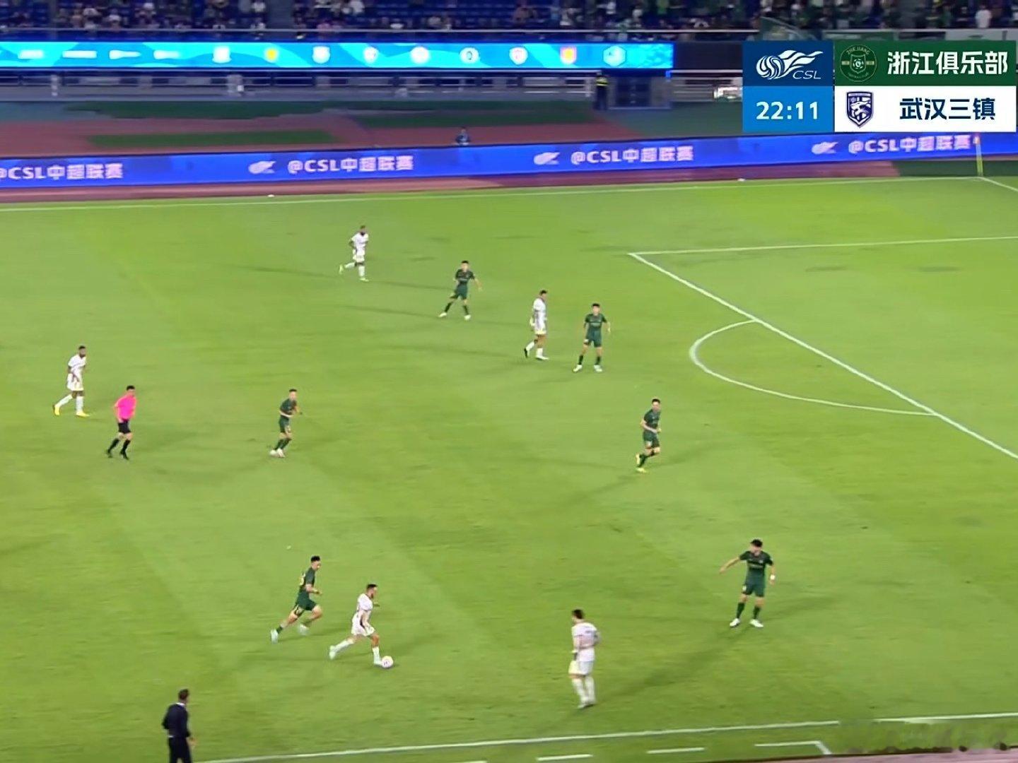 三镇落后两球，不过从浙江队以往来看，防守也不咋的。那就只有对攻吧，比谁的火力更猛。
#中超联赛[超话]##浙江队vs武汉三镇# ​