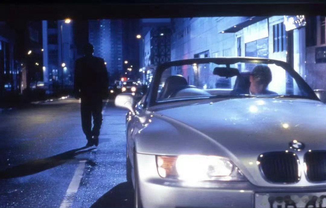 1999年9月23日，《暗战》香港上映。 ​