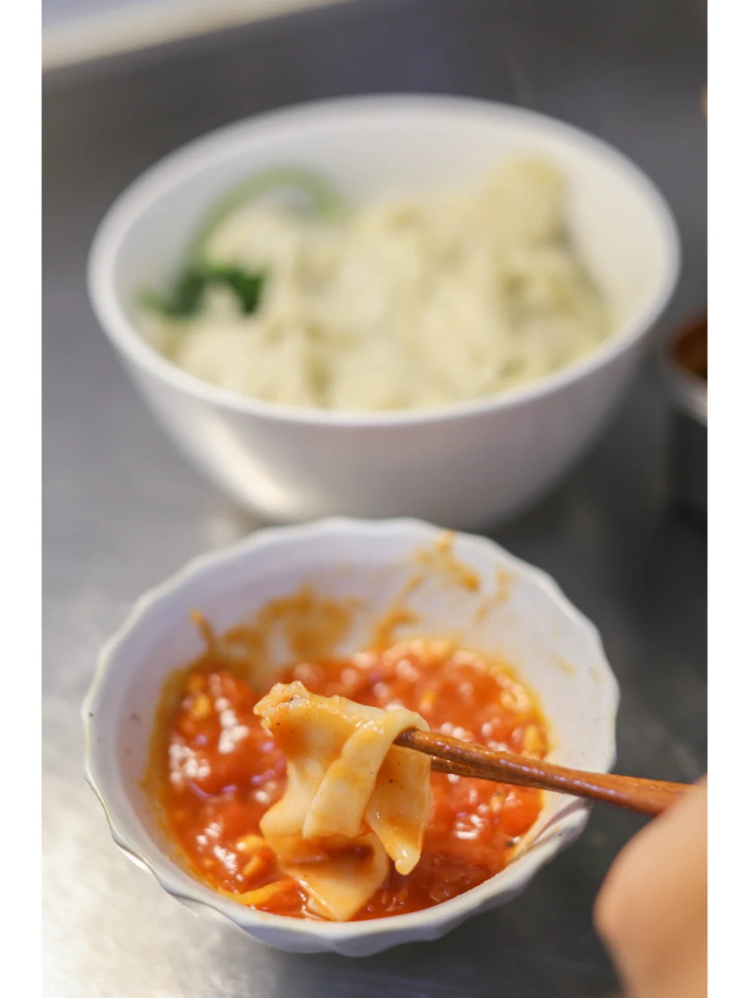 挑战1000种面不重样（324）筋道爽滑的蘸片面