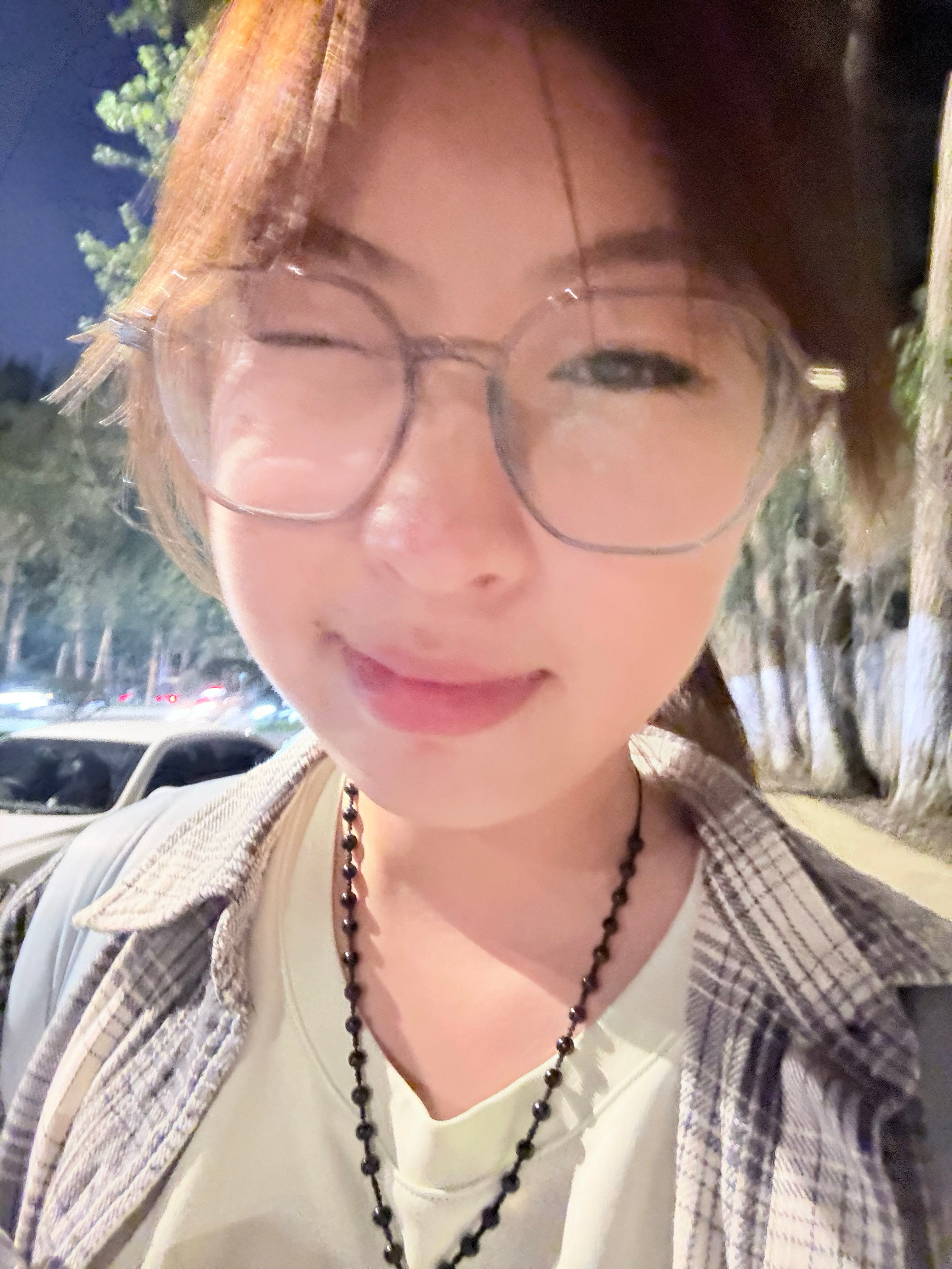 recently
《龙餐馆》很好看很好看呀！沈腾叔叔你演技真好呀，支持！
今天素颜很美好！
我的呼伦贝尔手帐也非常美好！严厉表扬lyx送的照片打印机！！！
湖边姑娘太好吃啦！！！！
但是我的钱包不美好！开学也不美好！ ​