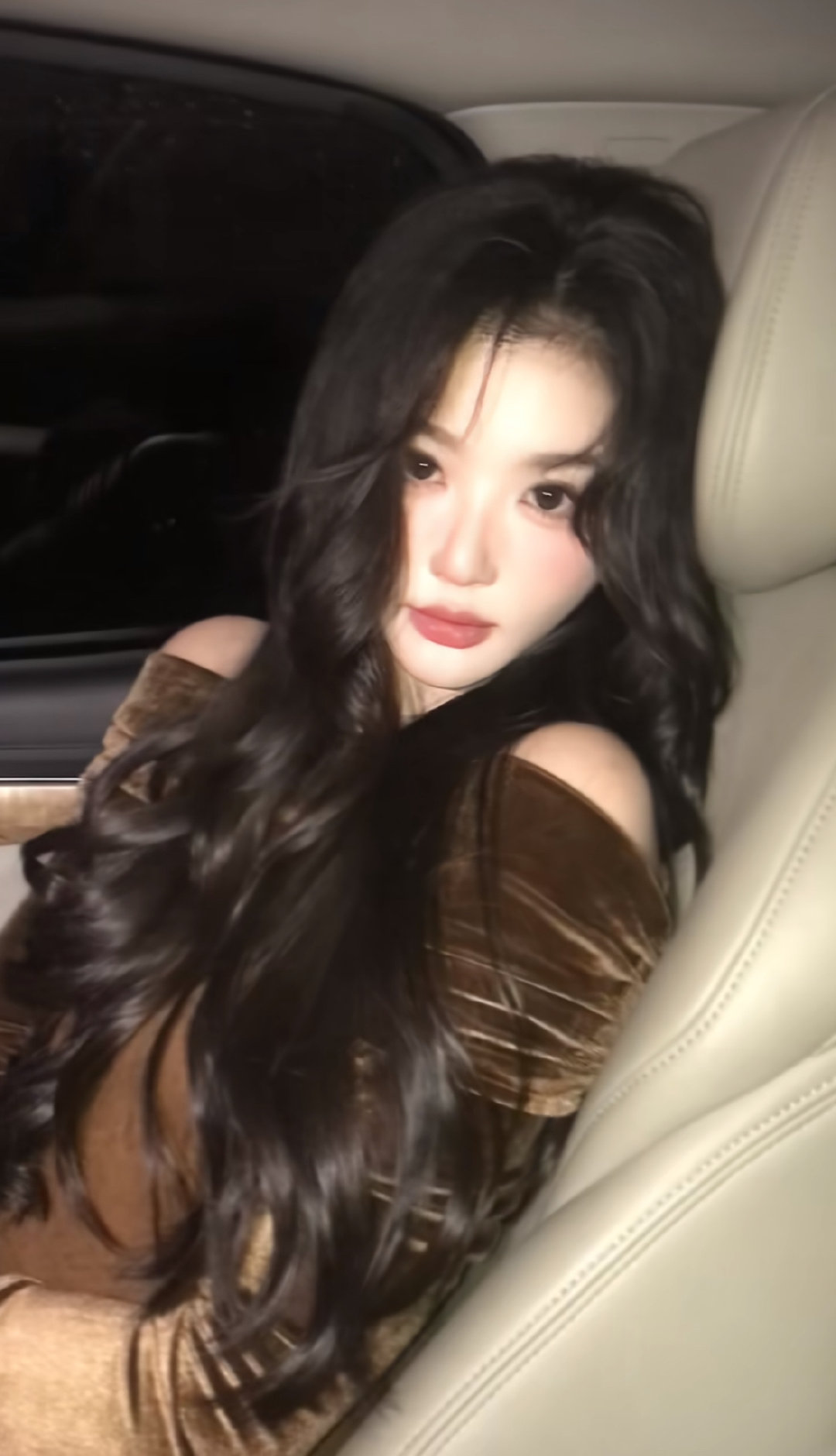 #孔雪儿[超话]#  omg真的美到我了 ​