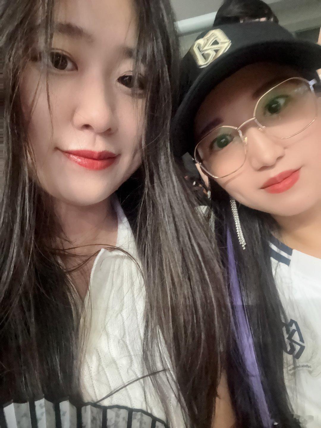 #周杰伦[超话]##国乒 樊振东# 
粤圆，金陵，中秋，
又是一次跨越千里的见面
城里的月光，周杰伦樊振东与你，
千千万万的繁星和杰迷，中秋快乐[心][心][心]  ​