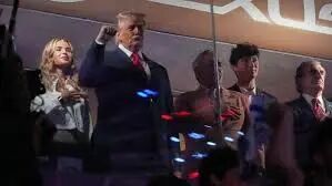【特朗普现身NBA总决赛 “遭嘘待遇与马刺相同”】6月8日美联社报道...