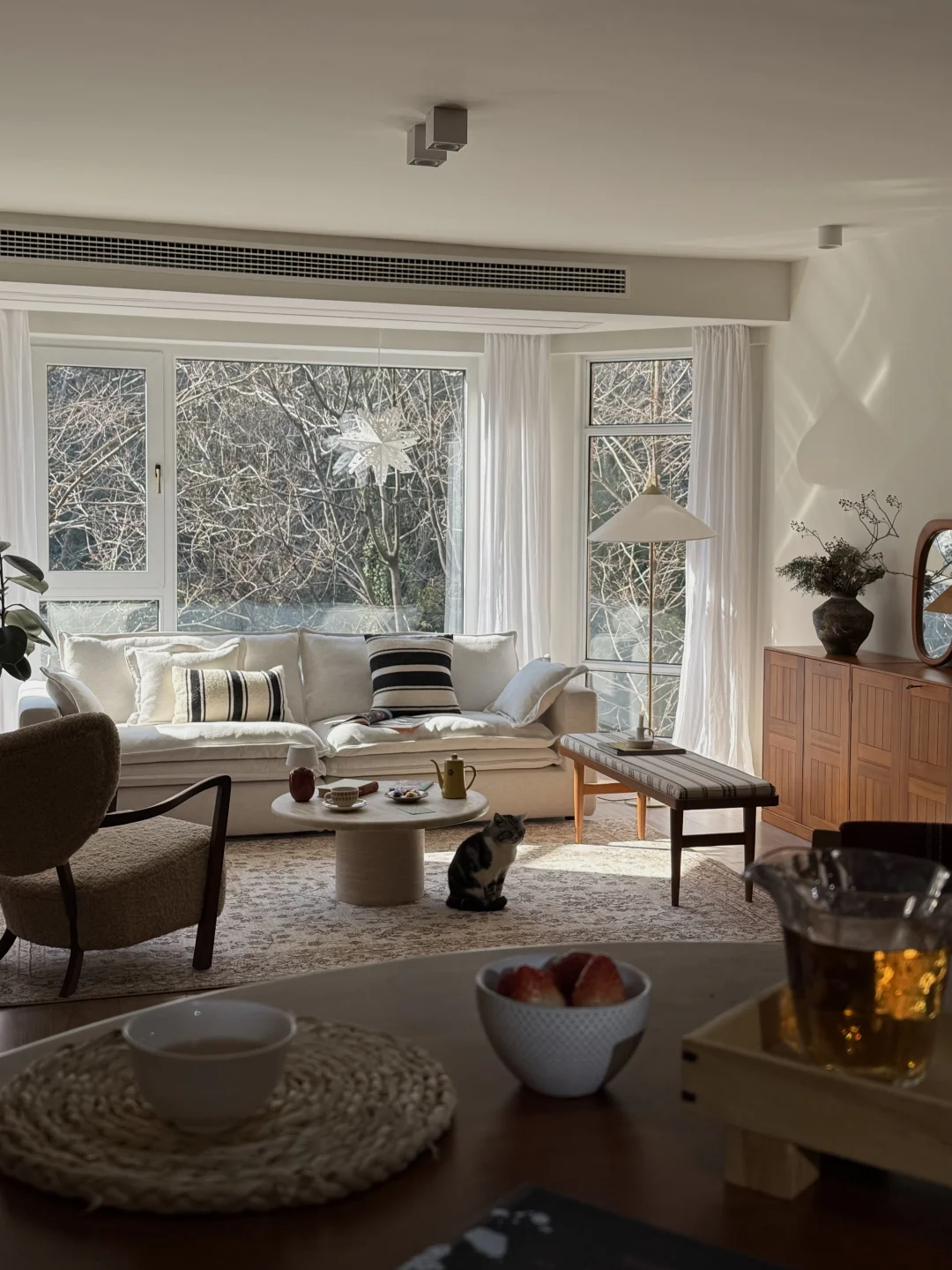 山脚下的家｜这张沙发，装下了四季的温柔