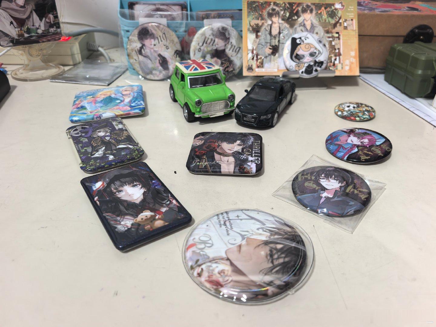小家伙布置的第一个车展图V型的，

还不错耶！
​
​让Mini和奥迪A7及以上销售经理布置一下吧？[不愧是你] ​