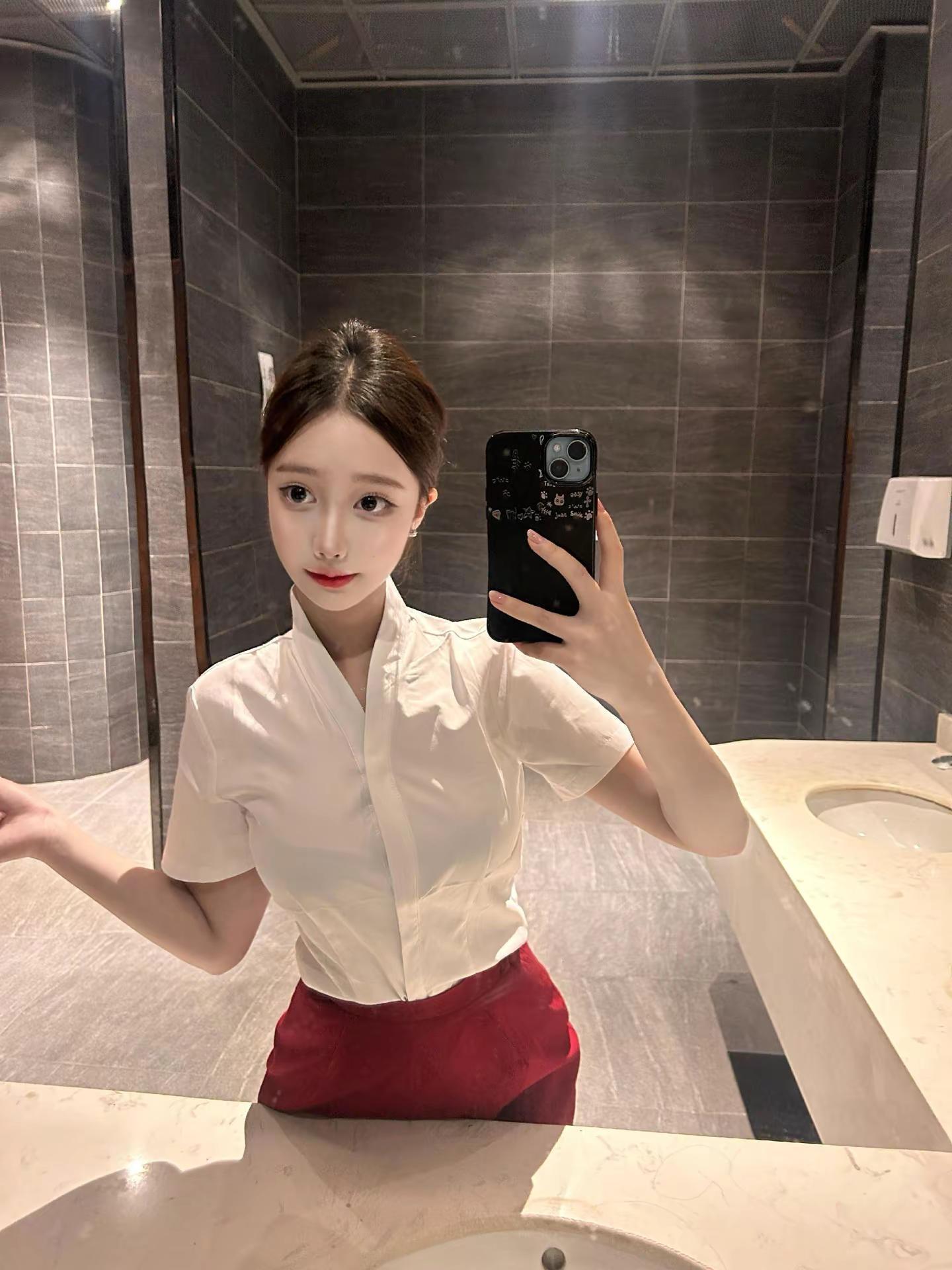 <p>职业装 空姐 小姐姐 制服  <!--{img:0}--><!-...