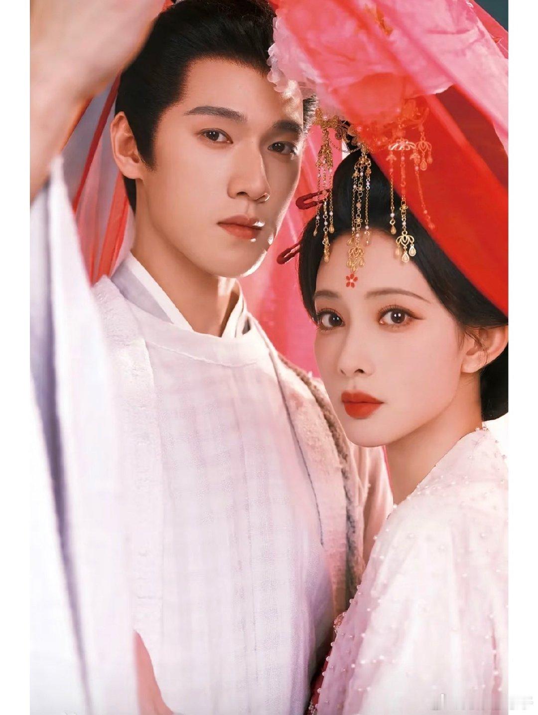 #尚公主开播云合#
我只看到了前几分钟，还没什么时间，男女主第一次相遇。还没开始进入状态，看多点应该会上头，这个组合应该不会让观众失望哈哈～ ​