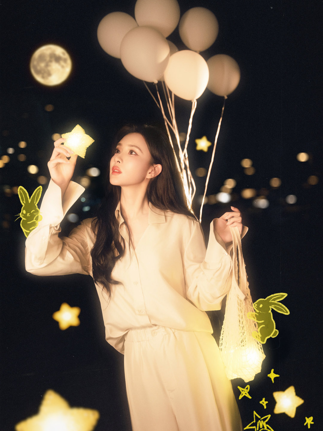 #孟子义[超话]#🌕#有点子义思# 月光倾洒，清辉落入人间💫夜色溶溶，弥漫温暖祝福，和小孟总 共庆中秋佳节，愿大家万事皆圆满～ ​