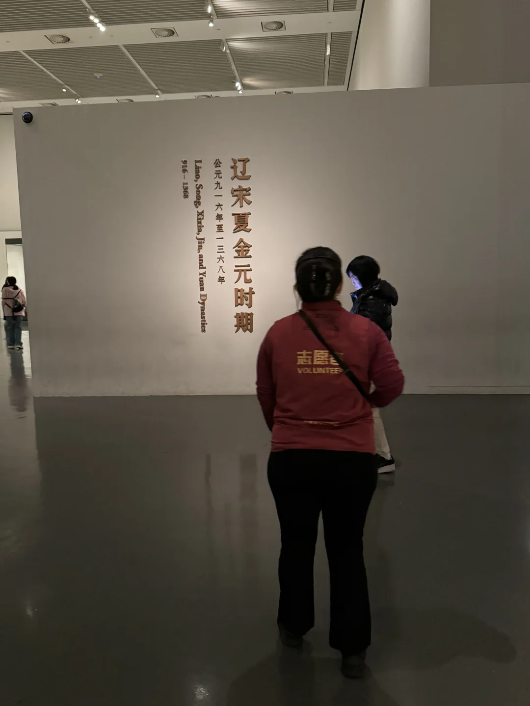 国博现在是没人了吗？志愿者讲解都没人听了