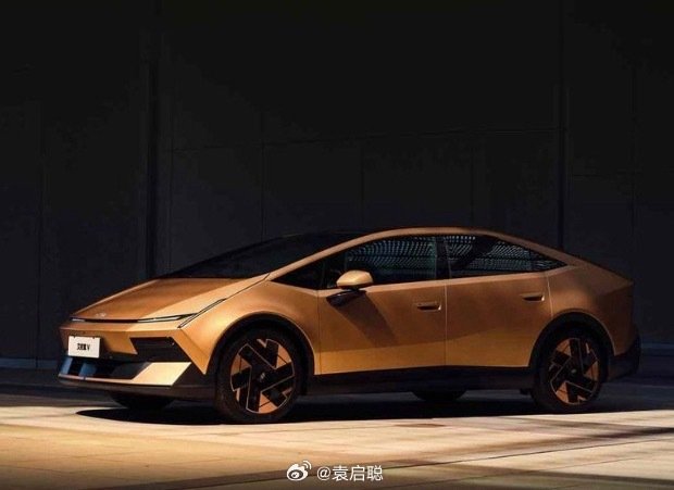 这车怪是怪了点，但这个价格，又好似可以喔[不愧是你][不愧是你] ​
