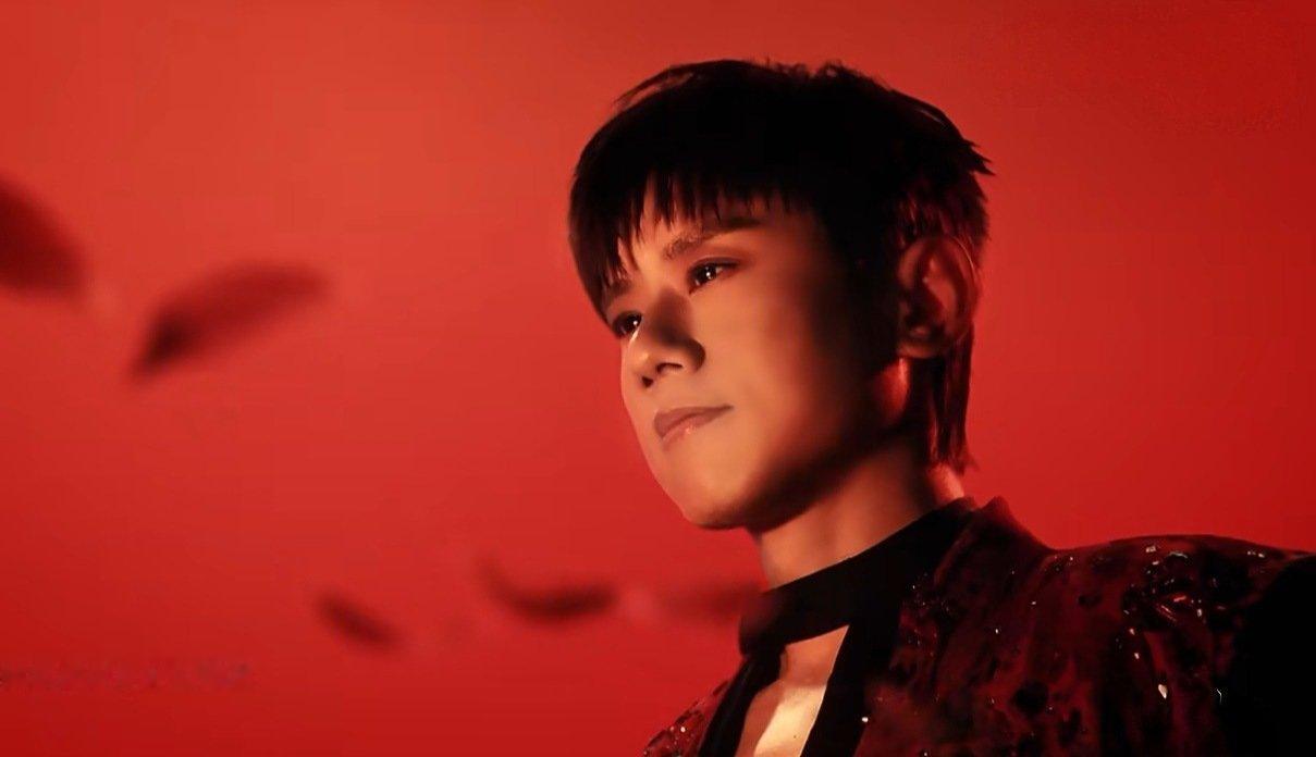 #张杰献唱永劫无间夺金战歌# 
谁懂啊 这一幕美晕我了🥺🥺咋这么好看啊！ ​