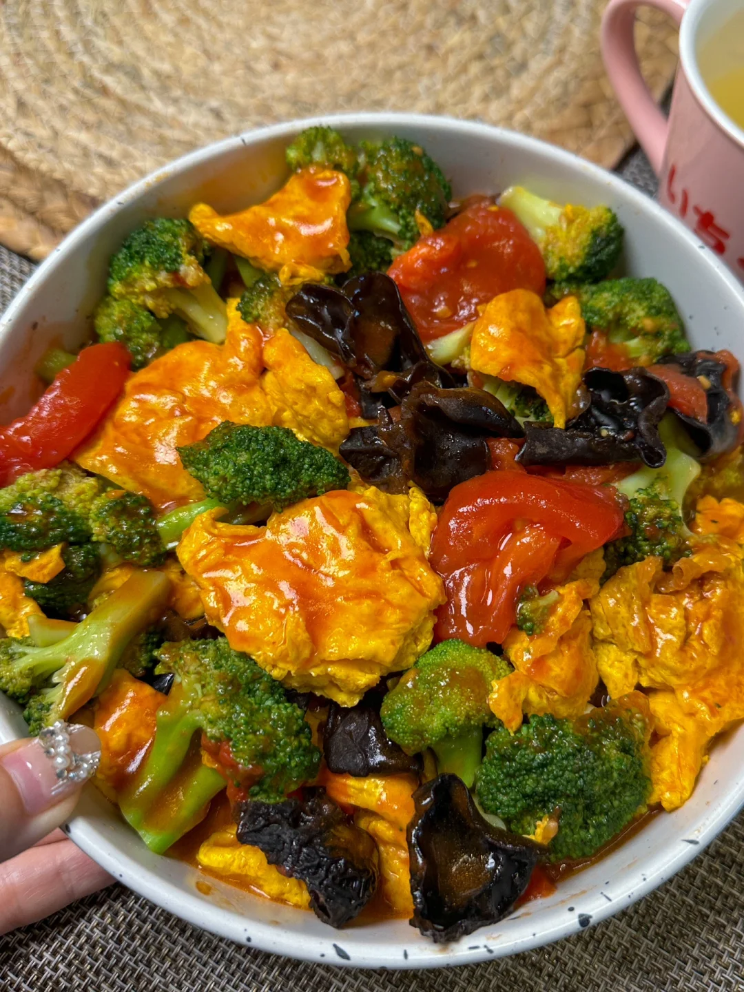 盖了帽了...这个番茄西蓝花炒蛋太好吃了！！