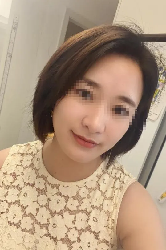 杭州一女子与丈夫吵架时说出“孩子不是你的，是我男闺蜜的。”气走了丈夫，没想到这话成了夫妻间信任的坟墓。没想到，第二天一早，丈夫就带着孩子去做了亲子鉴定。结果让女子懵了！听说这家伙上了趟医院，坐在鉴定中心，一脸阴沉地抽烟，一根接着一根，崩溃指数已然爆表。拿到报告后，他崩溃了：“我为什么要这样做？我明明