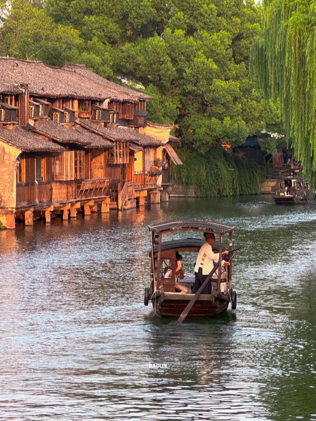 在乌镇，不坐船真的会亏大