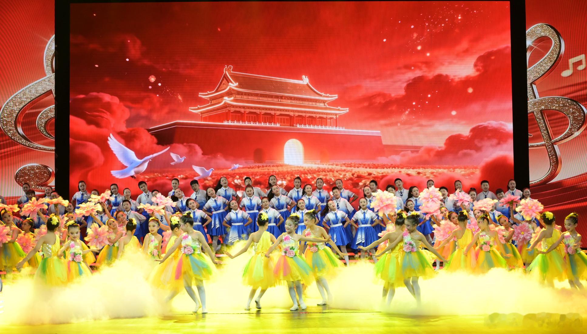 【童声嘹亮大别山 信阳少年深情告白祖国】“我和我的祖国，一刻也不能分割...