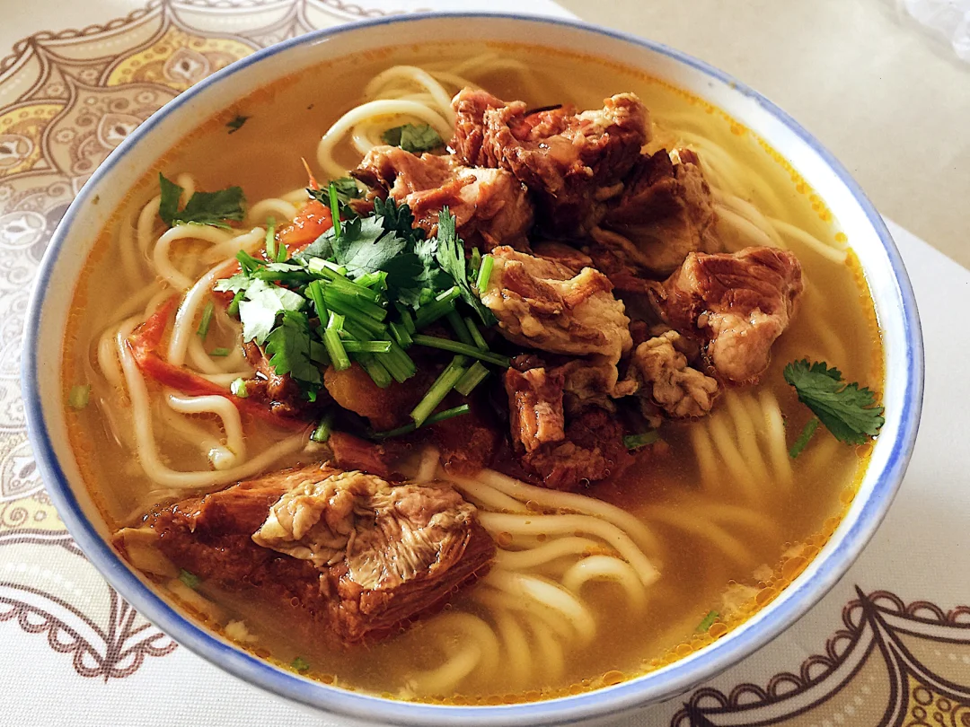 家常菜🥢｜清爽的【清汤番茄牛腩面】🍜