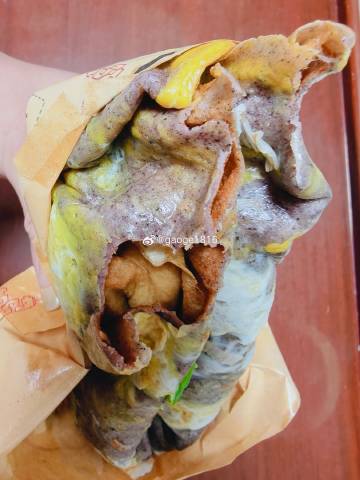 人类幼崽的迷惑行为：五点就要起没起来的小孩，六点急急忙忙呼哧带喘的催促...