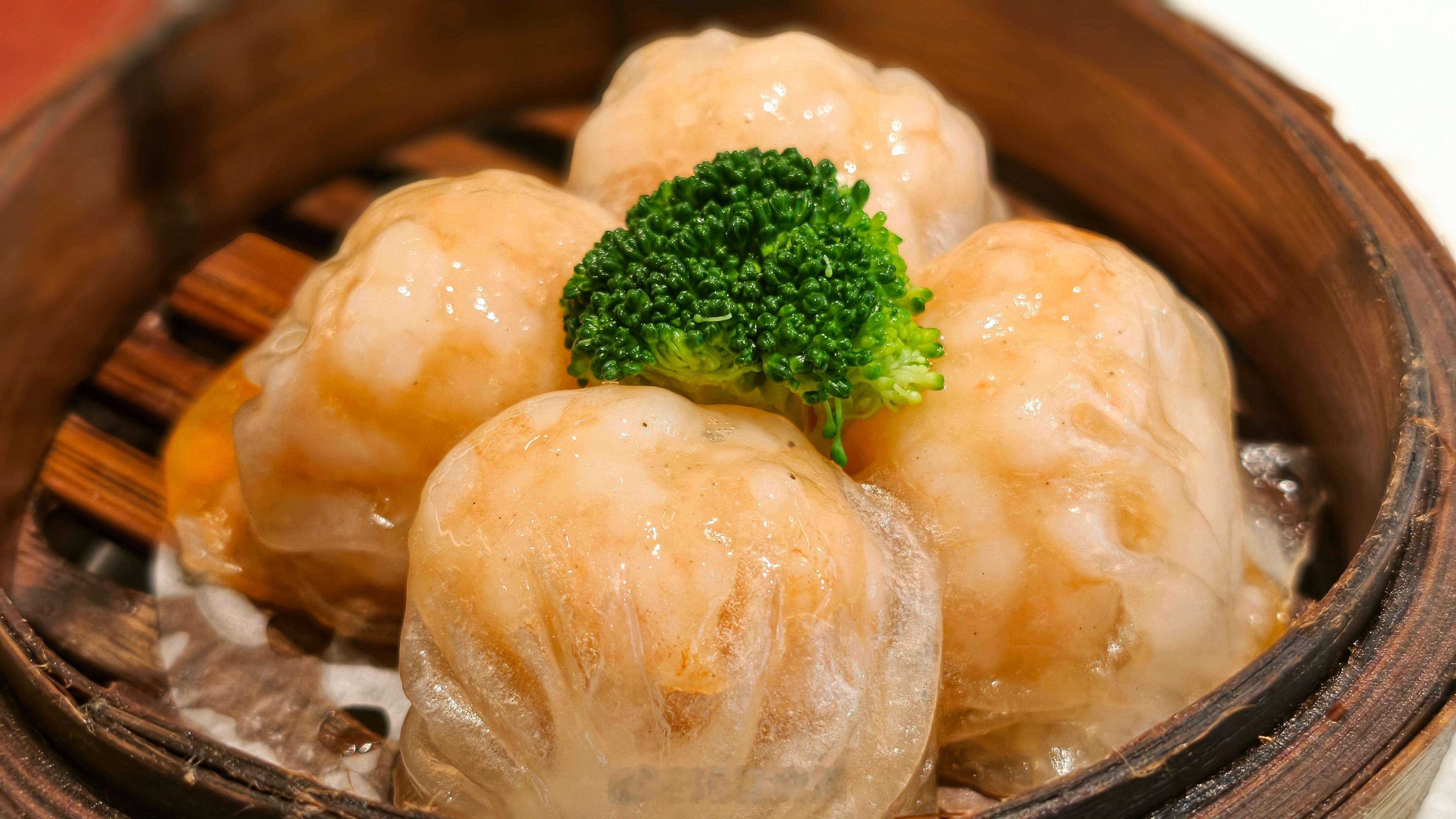 本来要去吃高新万达的红考拉，下午两点半人还是很多！只好作罢转到上下九...