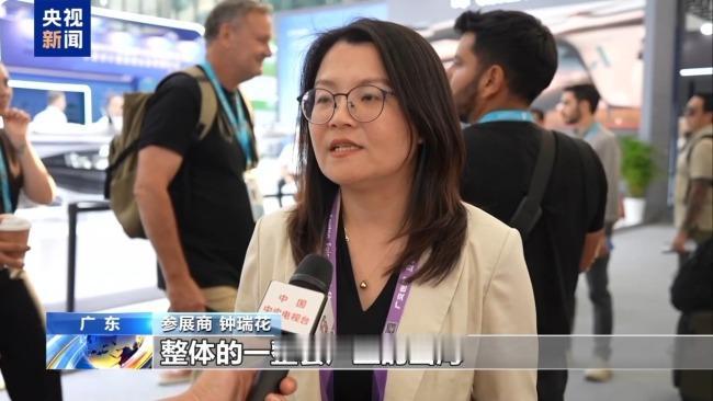 这次广交会传来重大变化！2026年10月开幕的这一届，3.2万家参展企业里，接近两成已经在海外做了投资，生意不再停留在把货卖出去。

这是第140届广交会，10月15日开幕。这些出海的企业在当地带出了超过20万个工作岗位，合作方式也从过去的整机出口，延伸到在海外建工厂、和当地一起搞技术、一起培育产业