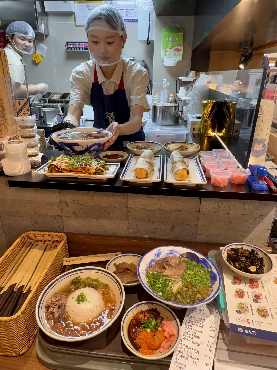 西湖边我最喜欢的烫粉小姐姐！！！！