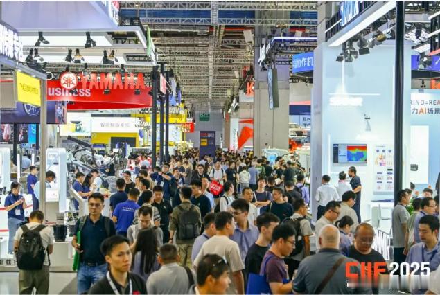 第二期来袭｜中国工博会机器人展持续解锁具身工业落地实践
一件件落地的展品，正是具身工业走向现实的缩影。兼具感知、运动与自主决策能力的机器人，正在走进工厂各类复杂场景，用实体智能助力制造业提质增效，开启工业生产全新可能。

🎉欢迎莅临中国工博会机器人展，与行业企 ​