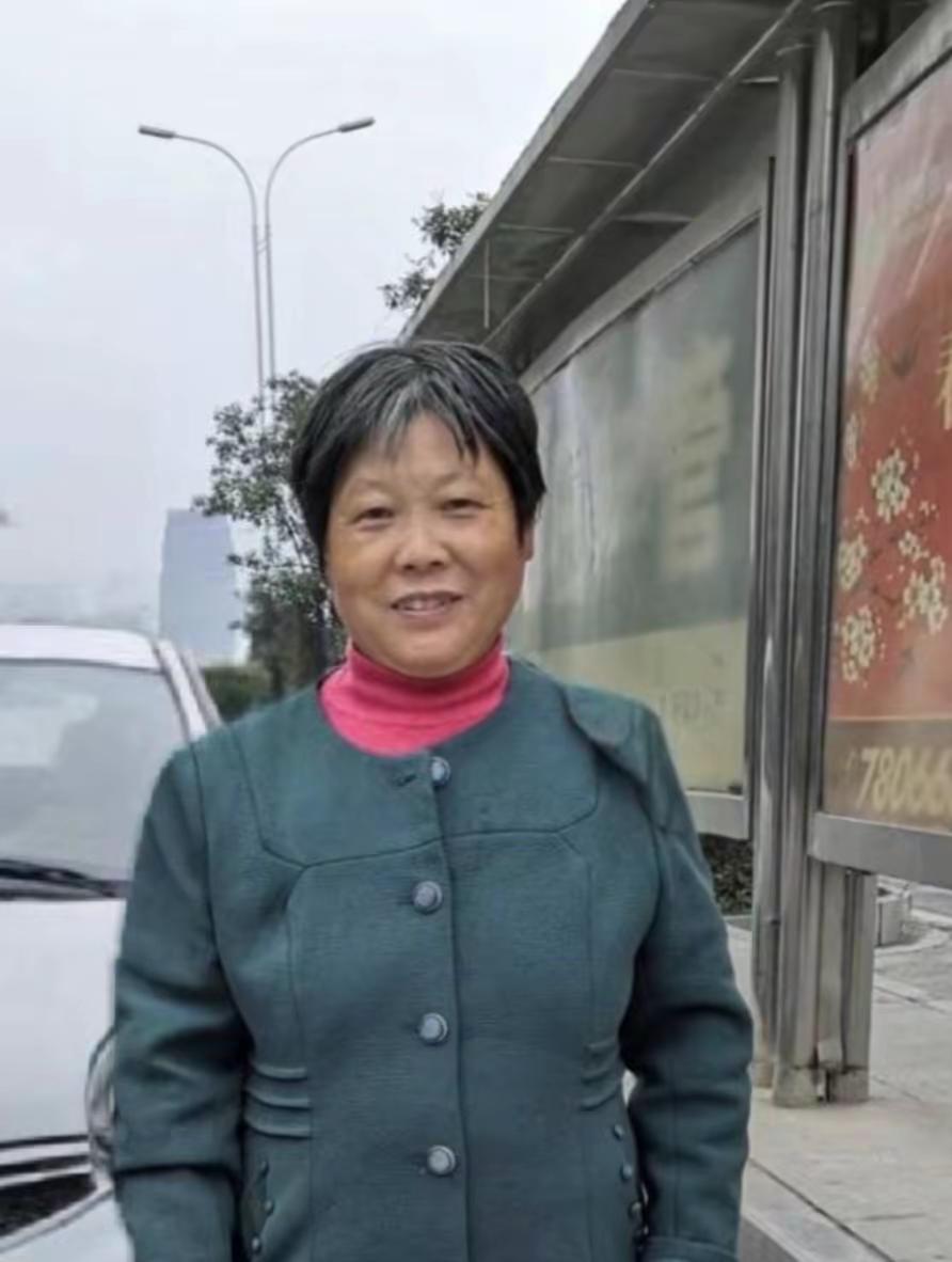 您的每一次转发，都可能照亮她回家的路！