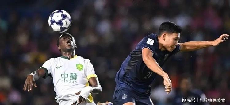 亚冠两连胜！国安客场1:0武里南联，法比奥头球绝杀立功

北京时间10月13日，亚冠精英联赛东亚区第二轮焦点战打响，北京国安客场挑战泰国劲旅武里南联。经过全场高强度鏖战，国安凭借法比奥的制胜头球，1-0拿下胜利，收获亚冠开局两连胜！

本场客场作战难度极大，武里南联主场氛围热烈、湿热天气影响明显，整