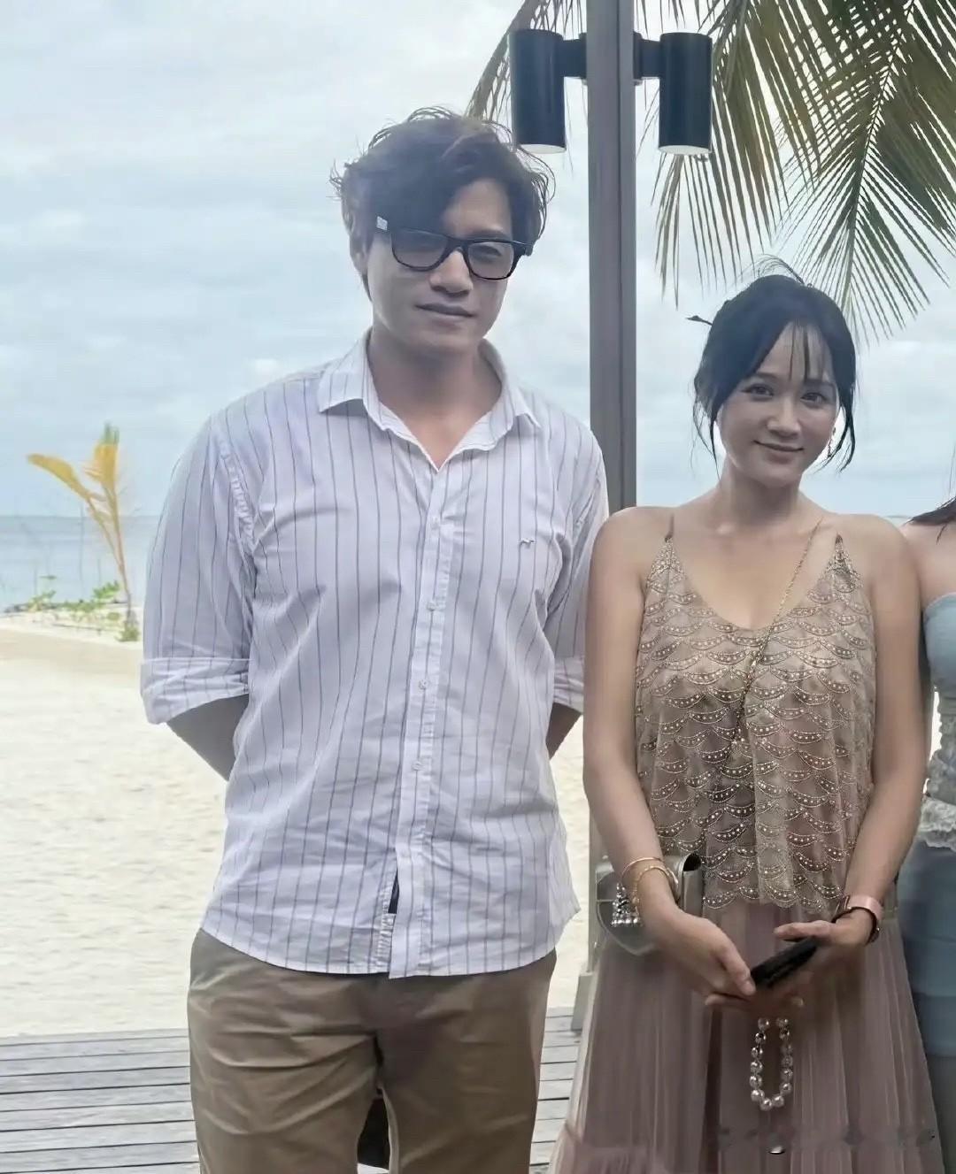 刚看到说“47岁陈乔恩马代度假”的动态，还点进去科普“丁克”是什么意思。结果点开图片一放大，好家伙，原来是伊能静和秦昊！这营销号把明星认错的水平，真是让我哭笑不得。