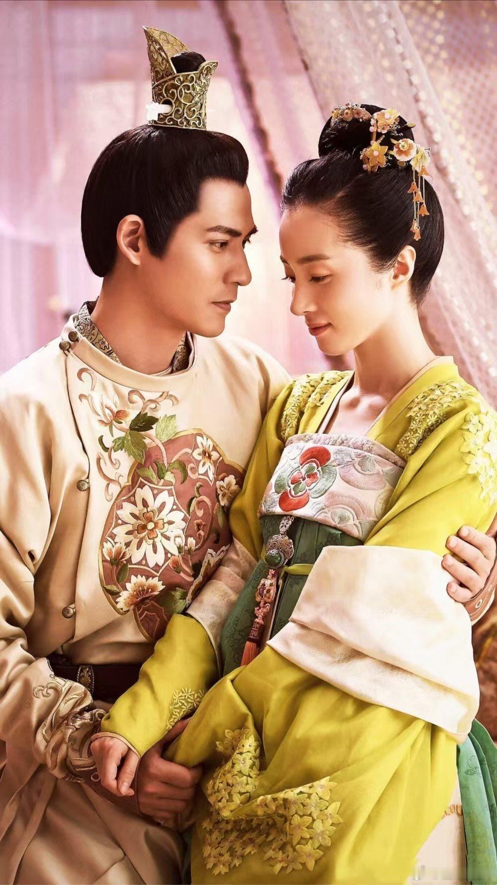 柜中美人 周渝民 胡冰卿 陈瑶
KK:
#电视剧[超话]##柜中美人# ​