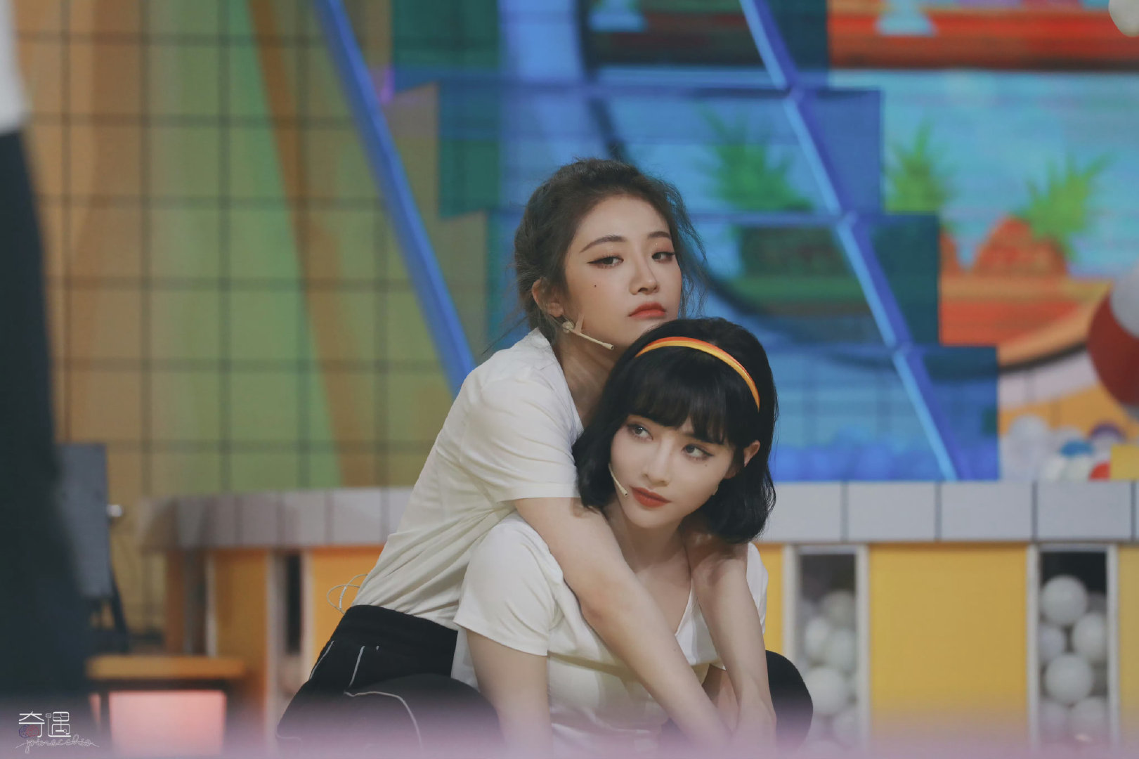 许佳琪喻言我至今不知道您二位怎么了 ​